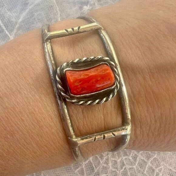 Vintage 60's/70's Handmade Red Coral Native Cuff - Picture 8 of 8